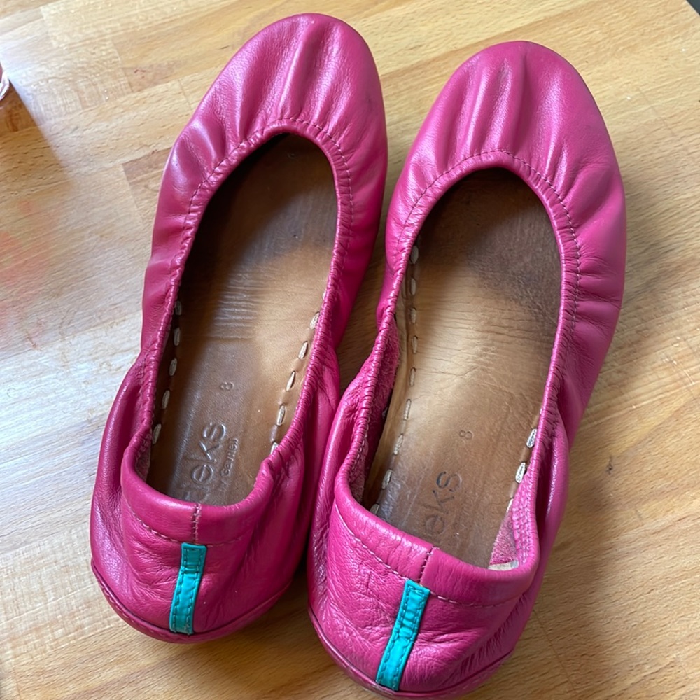 Fuchsia/Pink Tieks ballet flats, size 8